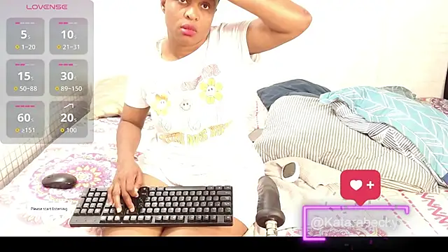 Snapshot of Kattara_Becky_ chatting on October 17, 2025, 4:05 am Kattara Becky online show from October 17, 2025, 4:05 am