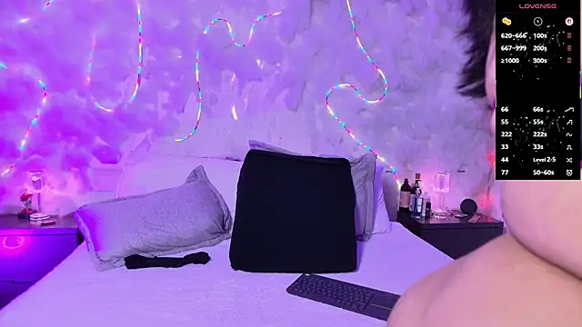 Snapshot of emmajohnss chatting on March 4, 2026, 3:58 am emmajohnss online show from March 4, 2026, 3:58 am