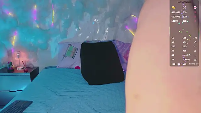 Snapshot of emmajohnss chatting on March 28, 2026, 4:46 am emmajohnss online show from March 28, 2026, 4:46 am