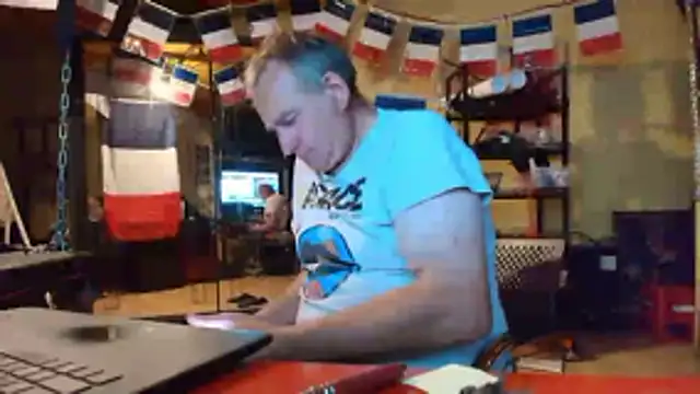 Snapshot of jeanlulu chatting on June 18, 2026, 8:03 pm jeanlulu online show from June 18, 2026, 8:03 pm
