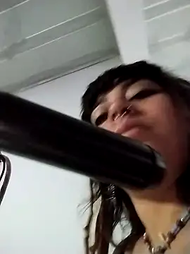 Weedsex couple online show from February 25, 2025, 11:37 pm