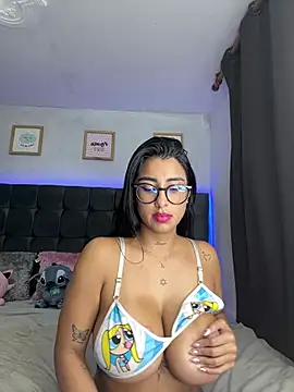 lovely violet13 online show from February 26, 2026, 3:50 am