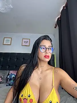 lovely violet13 online show from March 11, 2026, 5:40 pm