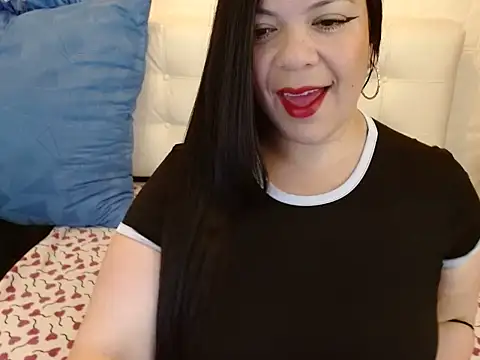 Snapshot of Angiee_BBW chatting on February 28, 2026, 3:55 pm Angiee BBW online show from February 28, 2026, 3:55 pm