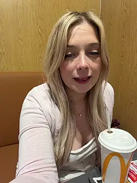 CherryAuroraa online show from March 20, 2026, 8:54 pm