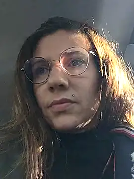 Snapshot of Lina_lou4 chatting on March 22, 2025, 2:58 pm Lina lou4 online show from March 22, 2025, 2:58 pm