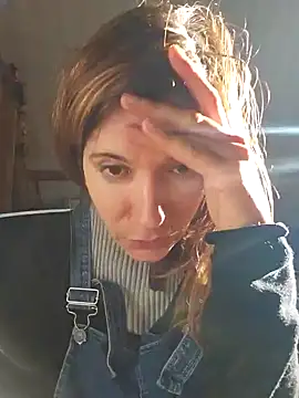 Snapshot of Lina_lou4 chatting on January 31, 2025, 8:54 am Lina lou4 online show from January 31, 2025, 8:54 am