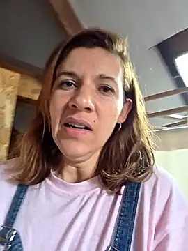 Snapshot of Lina_lou4 chatting on September 14, 2025, 12:49 pm Lina lou4 online show from September 14, 2025, 12:49 pm