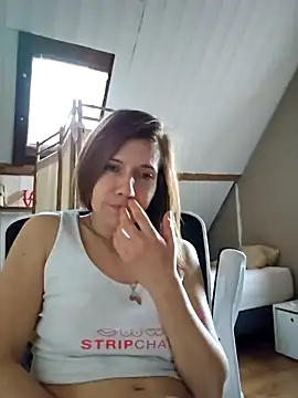 Snapshot of Lina_lou4 chatting on February 4, 2025, 4:39 pm Lina lou4 online show from February 4, 2025, 4:39 pm