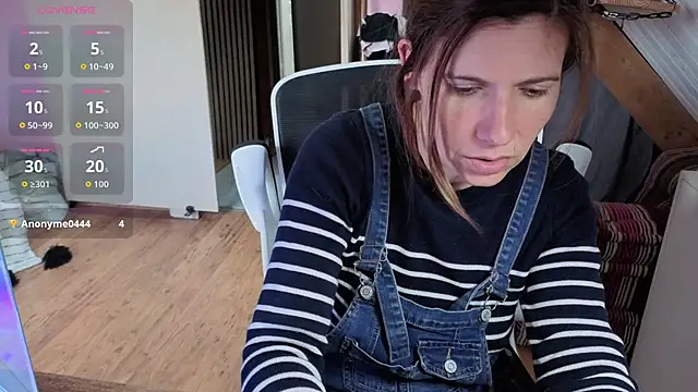 Snapshot of Lina_lou4 chatting on March 25, 2026, 4:39 pm Lina lou4 online show from March 25, 2026, 4:39 pm