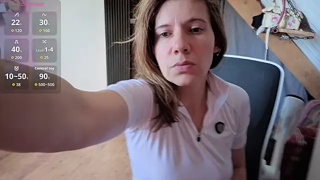 Snapshot of Lina_lou4 chatting on April 14, 2026, 3:28 pm Lina lou4 online show from April 14, 2026, 3:28 pm