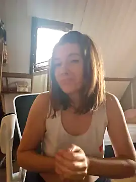 Snapshot of Lina_lou4 chatting on February 21, 2025, 7:23 am Lina lou4 online show from February 21, 2025, 7:23 am