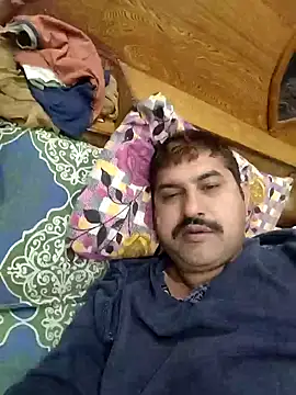 Snapshot of Amandev7 chatting on March 26, 2026, 1:37 am Amandev7 online show from March 26, 2026, 1:37 am