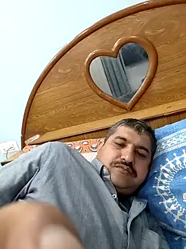 Snapshot of Amandev7 chatting on February 27, 2026, 11:43 am Amandev7 online show from February 27, 2026, 11:43 am