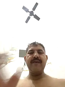 Snapshot of Amandev7 chatting on February 26, 2026, 3:39 am Amandev7 online show from February 26, 2026, 3:39 am