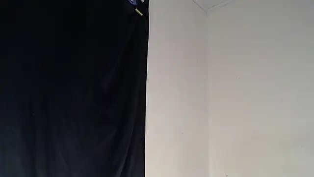 Snapshot of luciana_keating chatting on February 9, 2025, 8:45 pm luciana keating online show from February 9, 2025, 8:45 pm