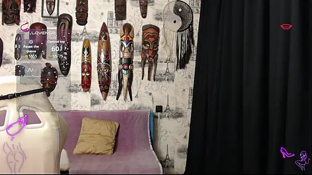 CrazyLaGirl online show from November 18, 2025, 6:22 pm