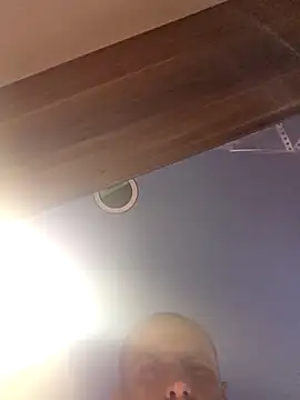 Roman0798 online show from September 17, 2025, 5:42 am