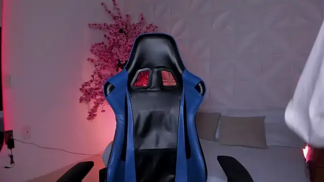 cora 22 online show from December 20, 2025, 12:41 pm