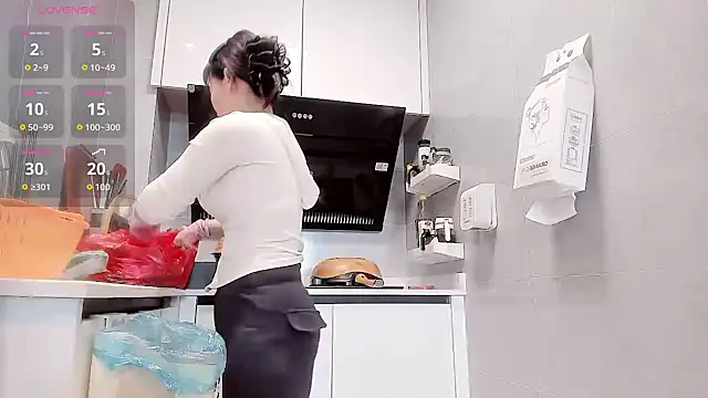 Vivian-6 online show from March 30, 2026, 12:34 am