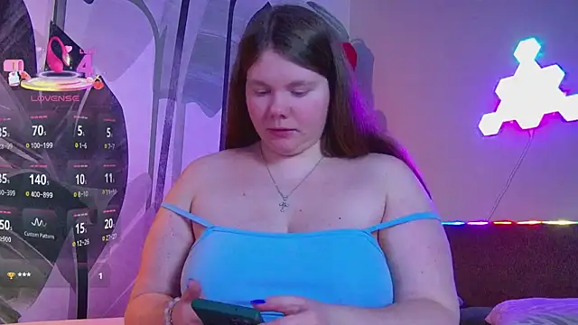 Snapshot of RubyValen chatting on February 25, 2026, 1:17 am RubyValen online show from February 25, 2026, 1:17 am