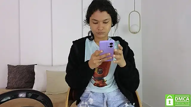 Snapshot of sexychanell_18 chatting on October 9, 2025, 1:00 pm sexychanell 18 online show from October 9, 2025, 1:00 pm