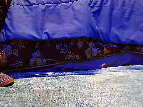 Snapshot of DarkHorse89 chatting on September 17, 2025, 1:57 pm DarkHorse89 online show from September 17, 2025, 1:57 pm