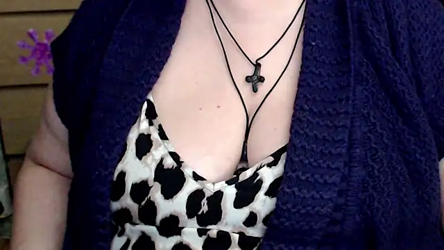 Snapshot of mayasmith chatting on December 5, 2025, 7:34 pm mayasmith online show from December 5, 2025, 7:34 pm