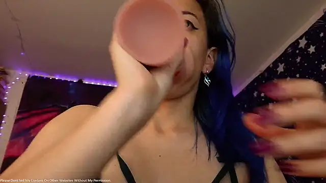 Snapshot of pussytight_pervert chatting on May 26, 2026, 12:53 am pussytight pervert online show from May 26, 2026, 12:53 am