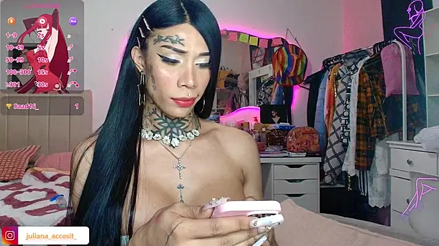 Snapshot of caroline_cossei chatting on March 2, 2026, 5:08 am caroline cossei online show from March 2, 2026, 5:08 am