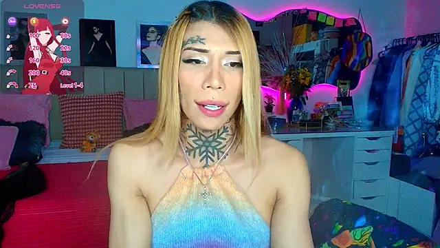 Snapshot of caroline_cossei chatting on March 7, 2026, 1:12 am caroline cossei online show from March 7, 2026, 1:12 am