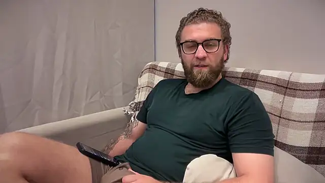 Snapshot of Bear_bear_ chatting on July 21, 2026, 9:43 am Bear bear online show from July 21, 2026, 9:43 am