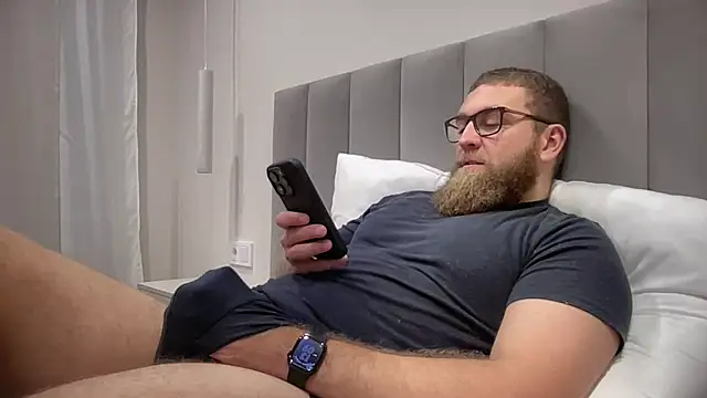 Bear bear  online show from November 1, 2025, 10:09 am