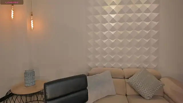 Snapshot of JuanitaClay chatting on November 6, 2025, 10:25 pm JuanitaClay online show from November 6, 2025, 10:25 pm