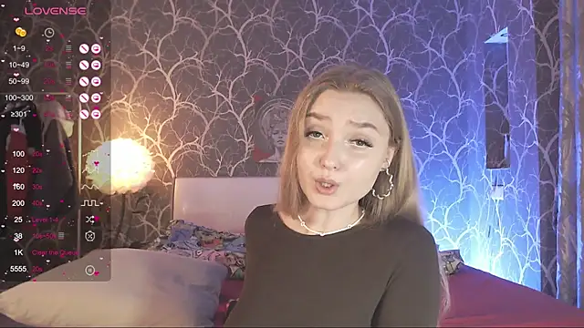 MiaMiaMeow online show from April 17, 2026, 5:05 pm