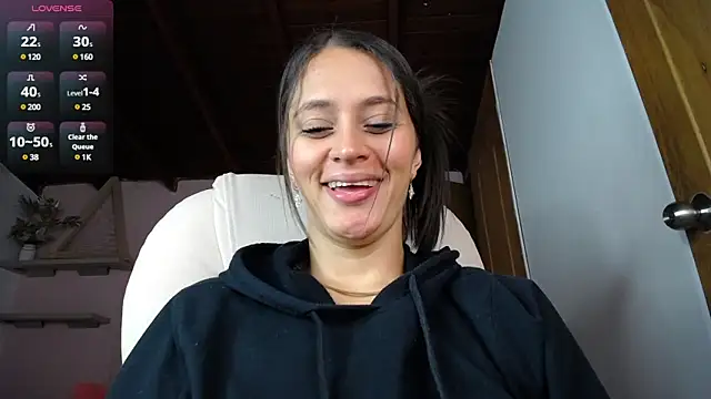  juliana rios online show from February 7, 2025, 10:52 pm