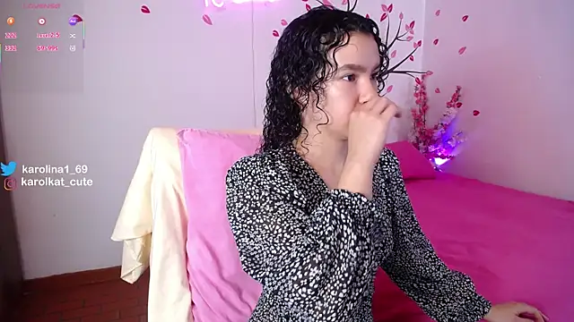 Karolina 1 online show from September 26, 2025, 1:40 pm