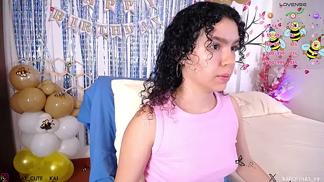 Snapshot of Karolina_1 chatting on April 6, 2026, 1:56 pm Karolina 1 online show from April 6, 2026, 1:56 pm