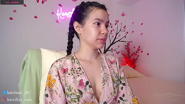 Karolina 1 online show from February 22, 2025, 2:08 pm