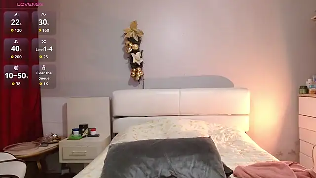 Freyja soh online show from December 14, 2025, 6:46 pm