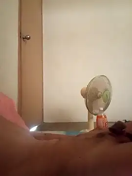 Snapshot of hughug123456 chatting on September 9, 2025, 1:38 am hughug123456 online show from September 9, 2025, 1:38 am