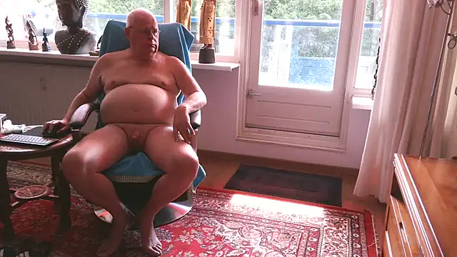 Exhib070 online show from September 12, 2025, 10:15 am