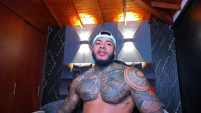 Snapshot of muscle_man16 chatting on January 26, 2025, 12:37 am muscle man16 online show from January 26, 2025, 12:37 am