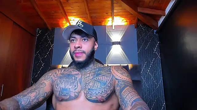 Snapshot of muscle_man16 chatting on January 22, 2025, 12:38 am muscle man16 online show from January 22, 2025, 12:38 am