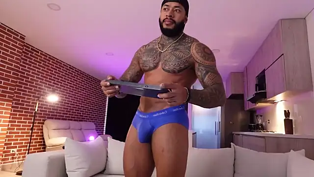 Snapshot of muscle_man16 chatting on October 2, 2025, 1:03 pm muscle man16 online show from October 2, 2025, 1:03 pm