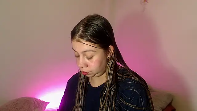 Snapshot of SweetSofty chatting on January 12, 2025, 10:43 pm SweetSofty online show from January 12, 2025, 10:43 pm