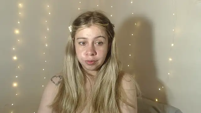 Snapshot of SweetSofty chatting on September 30, 2025, 9:54 pm SweetSofty online show from September 30, 2025, 9:54 pm