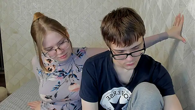 Snapshot of Tommy_and_Katie chatting on December 12, 2024, 10:34 am Tommy and Katie online show from December 12, 2024, 10:34 am