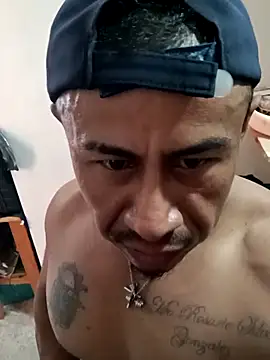 Snapshot of ivandignity chatting on February 12, 2026, 9:47 pm ivandignity online show from February 12, 2026, 9:47 pm