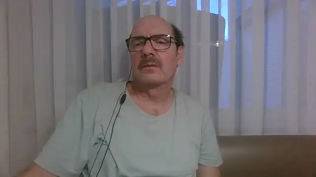 Snapshot of giesidie_1 chatting on February 23, 2026, 6:25 am giesidie 1 online show from February 23, 2026, 6:25 am